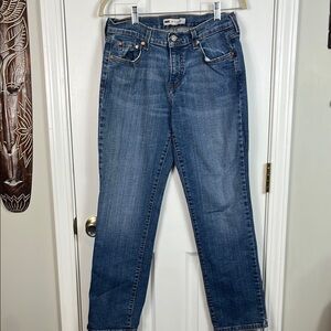 Levi’s 505 straight leg blue jeans size 8.
